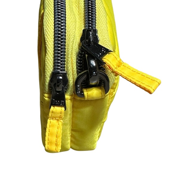 💛Lug Coupe SE Convertible Crossbody
Bag NWT BEAUTIFUL YELLOW!💛 - Picture 7 of 11